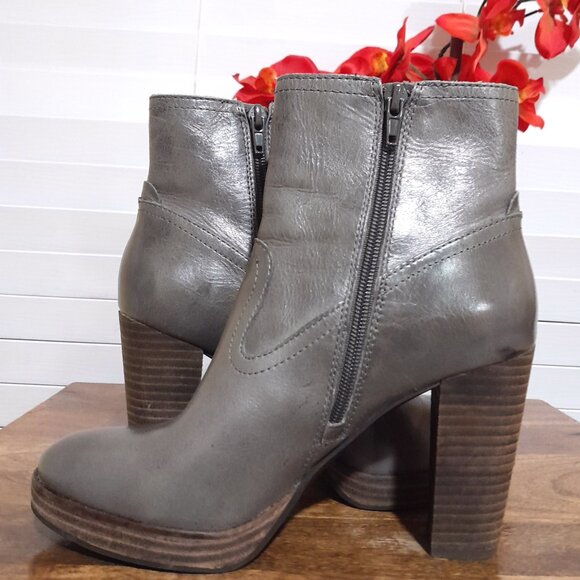 Leather Gray Round Toe Ankle Boots Inner Zip High Heel 4 Inches Lucky Brand - Picture 8 of 9